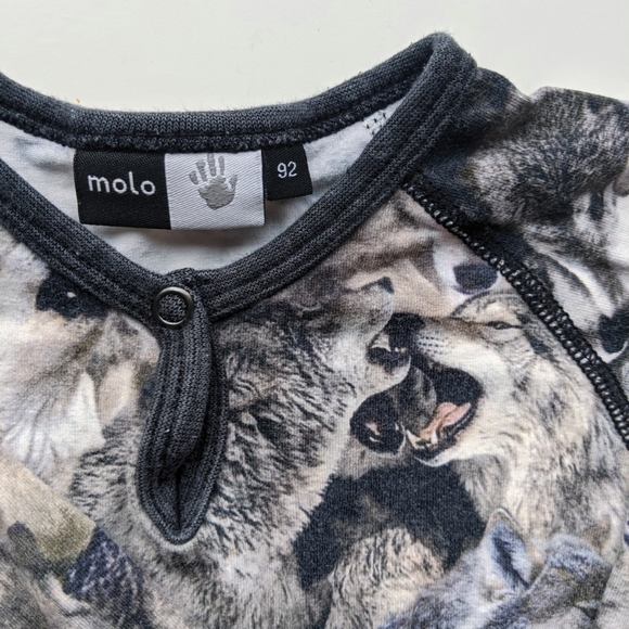2 Molo Wolves PJs - Picture 2 of 3